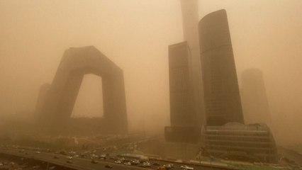 Chine : tempête de sable et pollution, Pékin suffoque