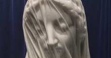 Cette sculpture de la Vierge voilée est si parfaite que son voile semble transparent
