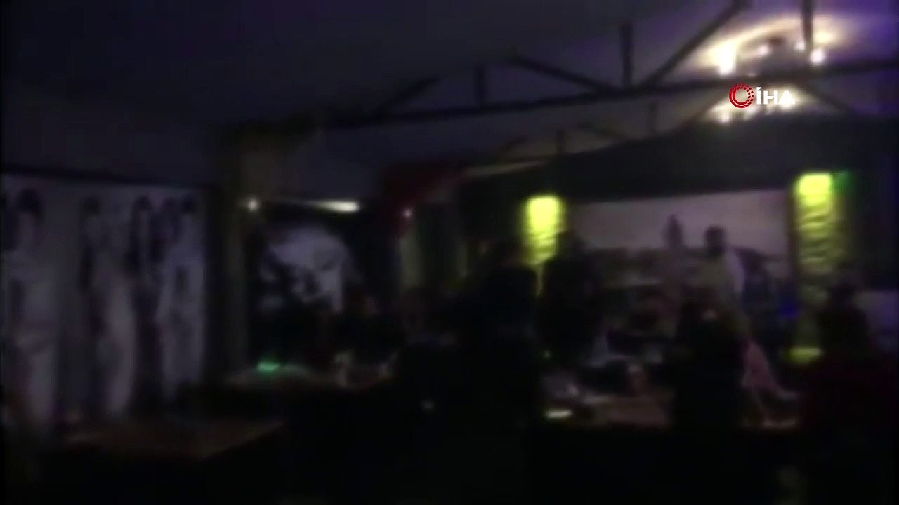 Hafta sonu bir restoranda korona virüs kuralları hiçe sayıldı