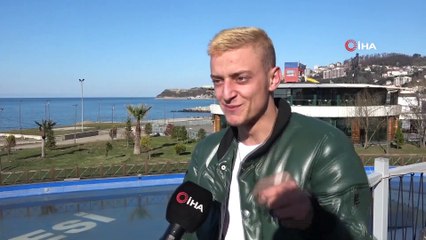 Mesut Özil’e Benzerliği İle Dikkat Çeken Genç "Onunla Gurur Duyuyorum”