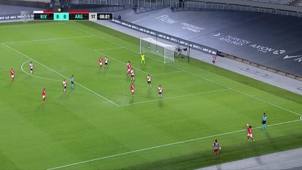 Argentinos snatch late win over River Plate