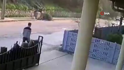 Çiftlikten demir malzeme çalarken suçüstü yakalandılar