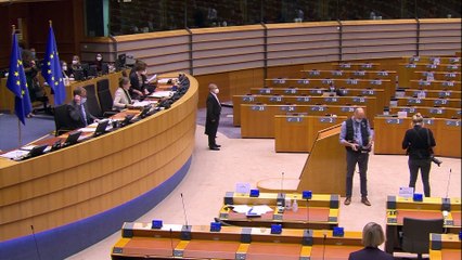 La suspensión de la inmunidad de Puigdemont centra el debate político