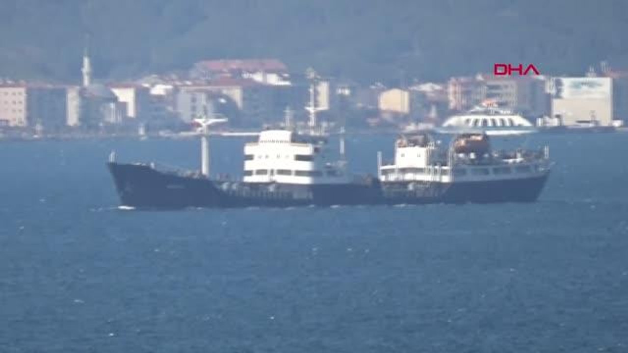 ÇANAKKALE Rus donanmasına ait tanker 'IMAN?, Çanakkale Boğazı'ndan geçti