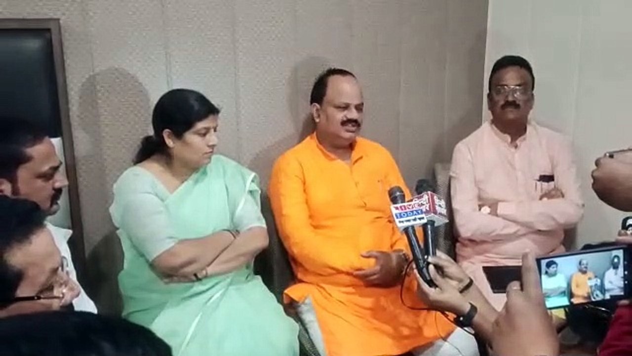 उपनिवेशन सहकारी संघ के नामांकन के दौरान हवाई फायरिंग