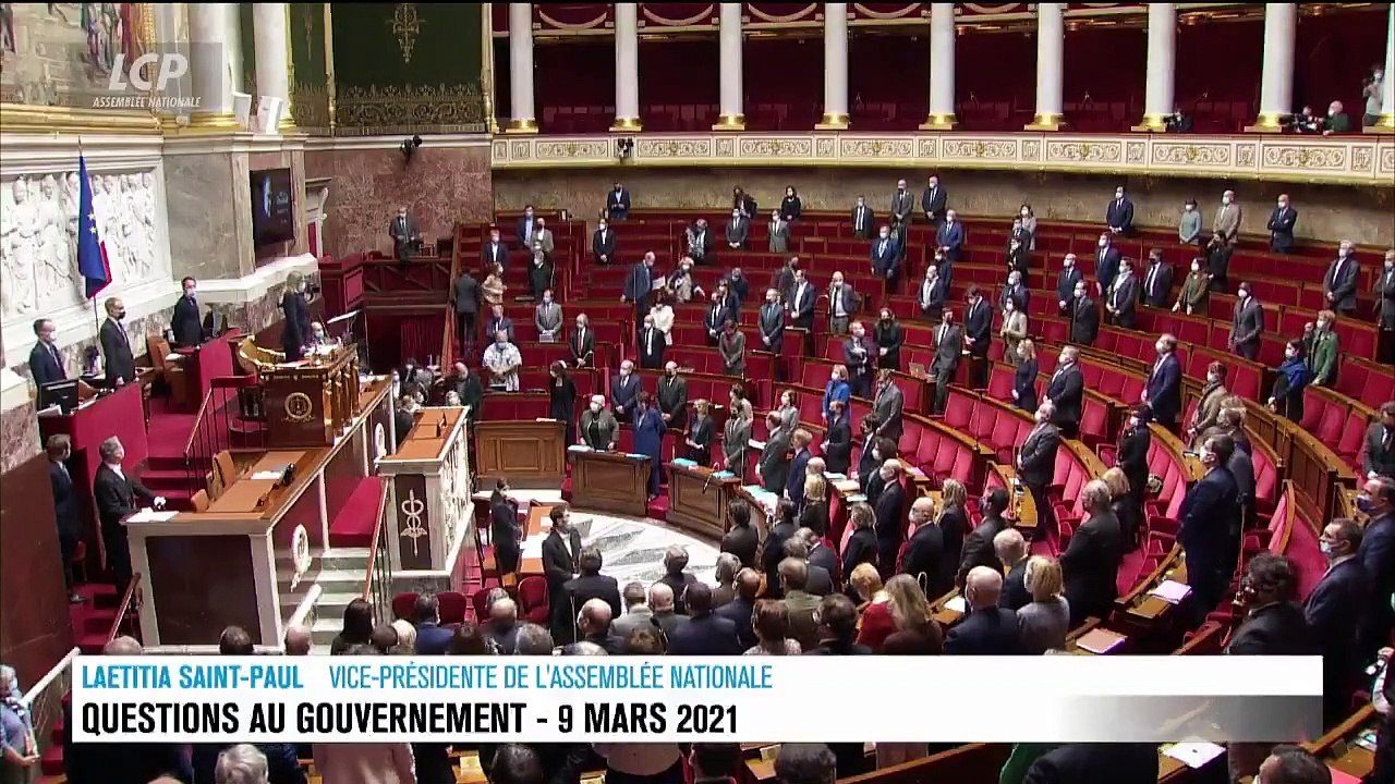 Regardez l'hommage rendu à l'Assemblée Nationale par les députés et le gouvernement au député Olivier Dassault, décédé dans un accident d'hélicoptère