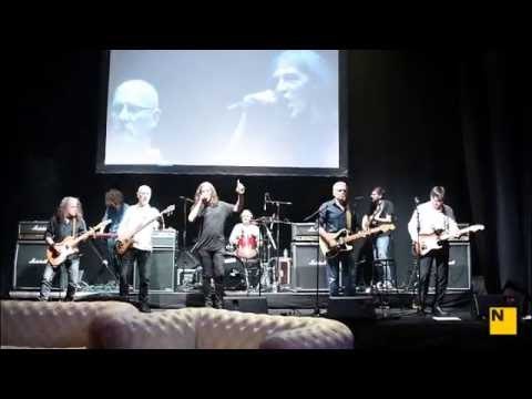 Puigdemont a la guitarra amb els Sopa de Cabra