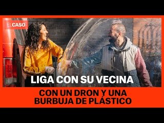 Un noi lliga amb la veïna des del balcó amb un dron: final inesperat