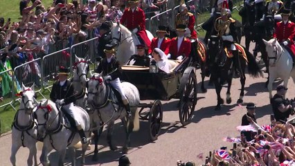 Rainha se posiciona após alegações de racismo de Harry e Meghan