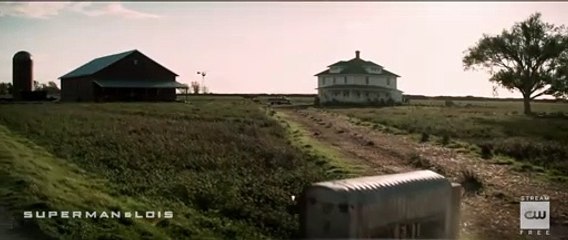 Superman & Lois 1x03 The Perks of Not Being a Wallflower - Clip from Season 1 Episode 3