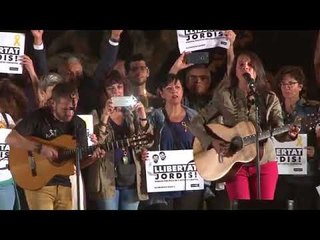 Download Video: Concentració massiva a Barcelona per reclamar la llibertat dels Jordis