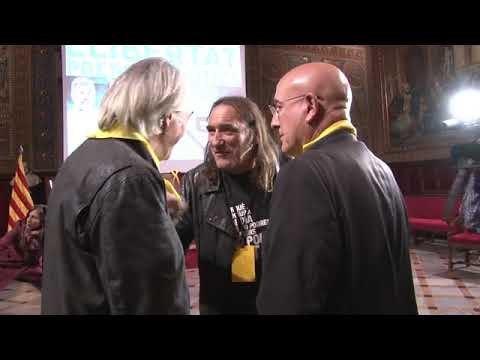 Acte per la llibertat de Jordi Sànchez i Jordi Cuixart al Paranimf de la UB.