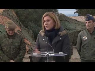 Cospedal sobre la polèmica del tanc: "No se puede subir un civil en un carro"