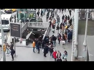 Huido un conductor después de chocar con los mossos