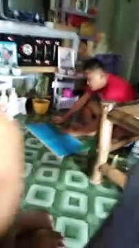 si sir.. naningkamot..