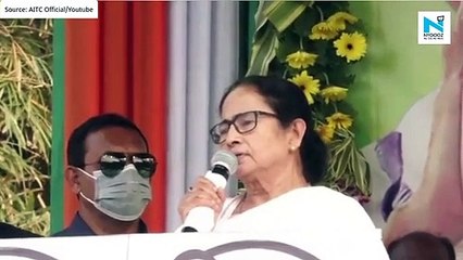 下载视频: Watch: West Bengal CM Mamata Banerjee recites 'Chandi Path' at Nandigram rally