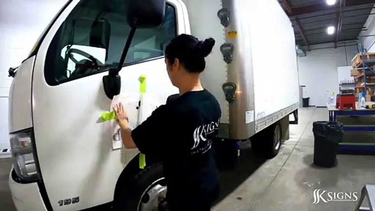 Vehicle Decals | Vinyl Decals Installation | SSK Signs | Mississauga