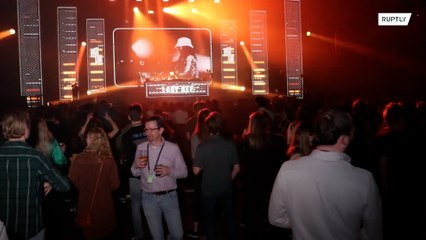 Hundreds back on dancefloor as part of Amsterdam's bubble' partying experiment