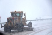 Doğu'da kar yağışı bekleniyor, kapalı köy yolları ulaşıma açılıyor