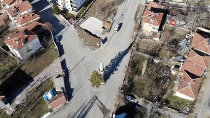 Aksaray’da yol ortasındaki camisiz minare şaşırtıyor