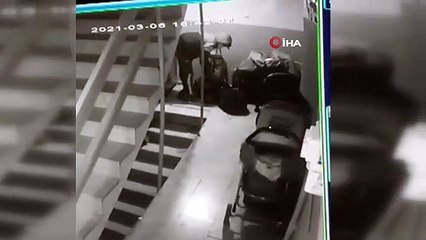 Acemi hırsızlar ev sahiplerine yakalanınca dayaktan kurtulamadı