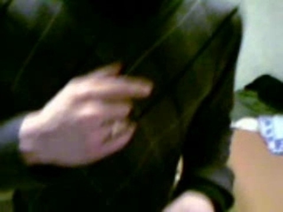 L'homme qui disparait devant la camera a 01min18