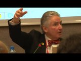 Alfred de Zayas defensa el dret a l'autodeterminació de Catalunya