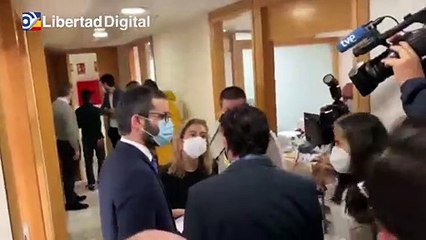 Momento en el que el PSOE y Cs presentan una moción de censura en Murcia contra el PP