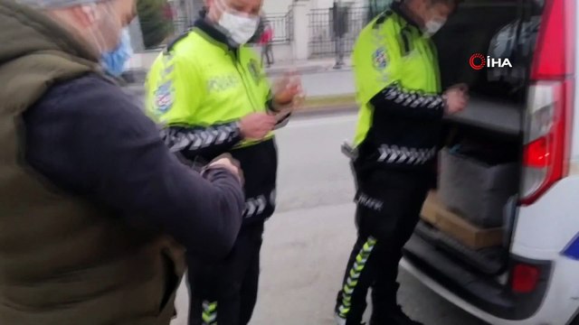 Fazla yolcu taşıyan minibüs şoförüne trafik polisi şoku