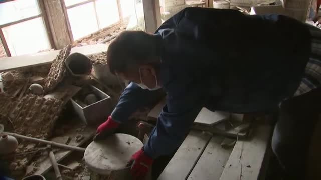 Trescientos años de alfarería, rotas por un accidente nuclear