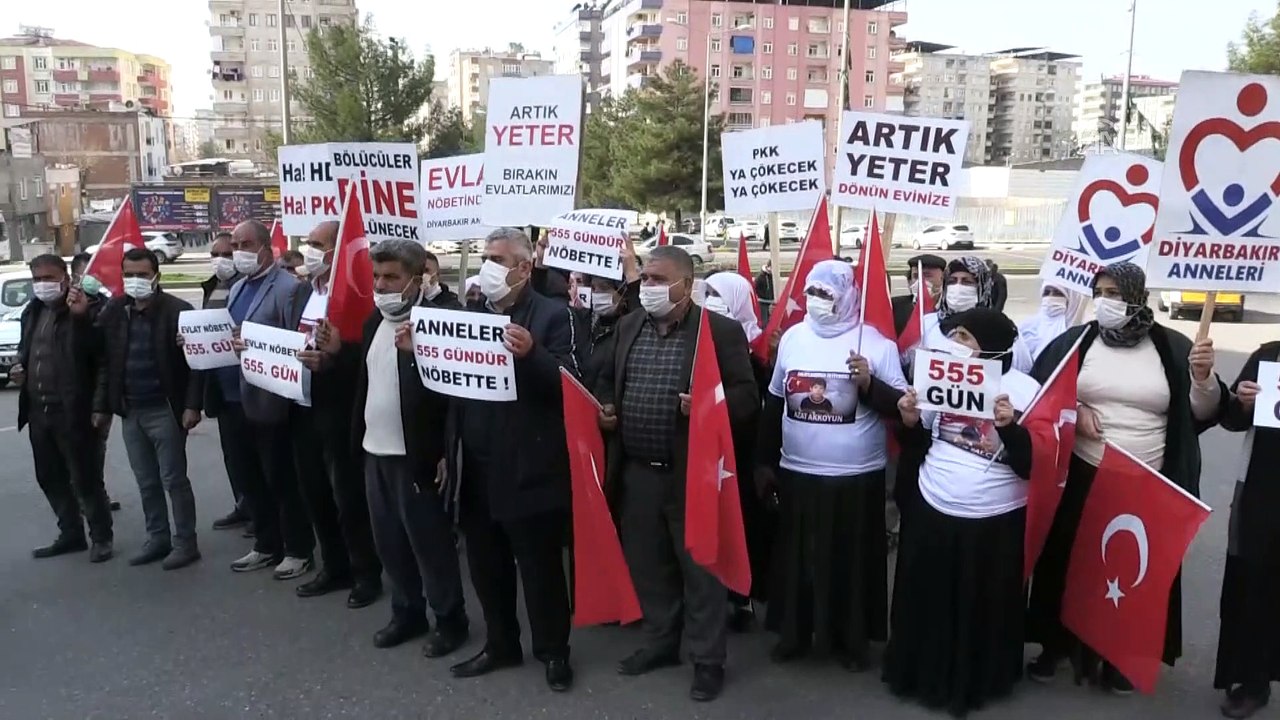 Diyarbakır annelerinden evlat nöbetinin 555'inci gününde 'Teröre Lanet' yürüyüşü