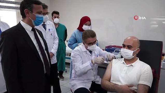 Yerli aşıda gönüllülere 2. doz uygulaması başladı