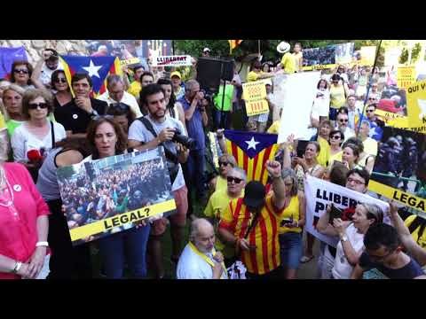 Torra marxa després de cantar Els Segadors