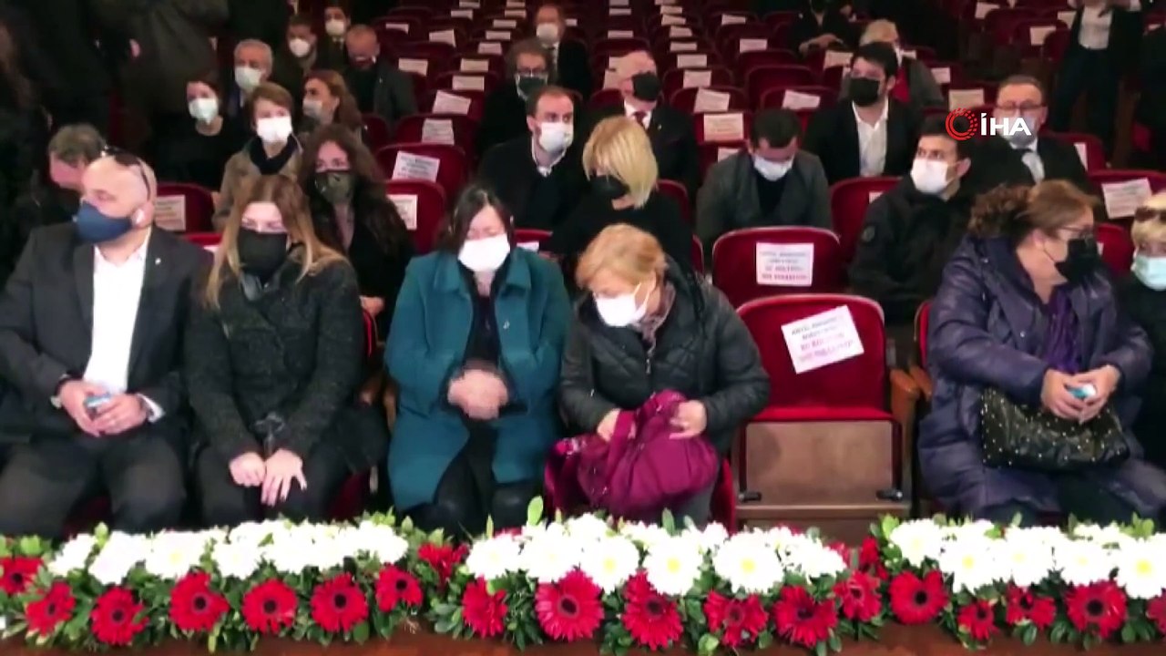 Usta oyuncu Rasim Öztekin için Ses Sineması'nda tören düzenlendi