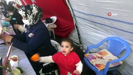 Küçük Asmin evlat nöbetindeki ailelerin neşe kaynağı oldu