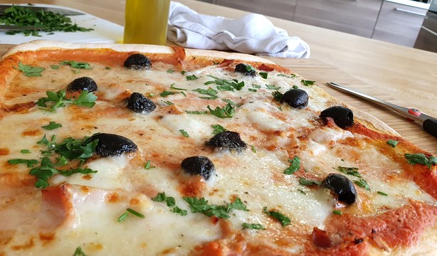 Recette de la pâte à pizza moelleuse et croustillante