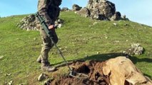 ANKARA - Irak'ın kuzeyindeki Hakurk bölgesinde PKK'ya ait silah ve mühimmat ele geçirildi
