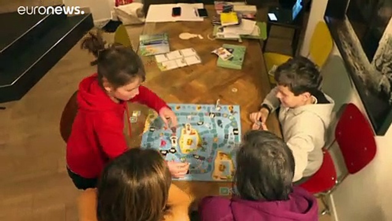 Coronavirus-Pandemie: Jogginghosen und Brettspiele