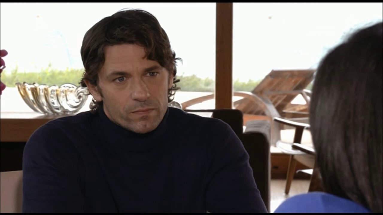 Apostolis Totsikas - Ela sti thesi mou (season 5 episode 123 scenes)