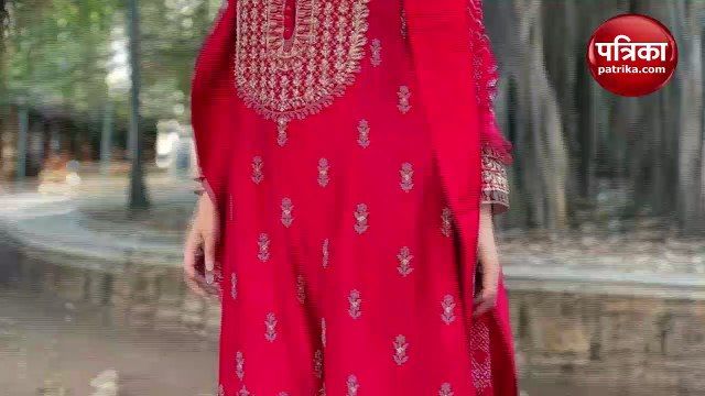 Mouni Roy walking on the beach enjoying sunset video goes viral