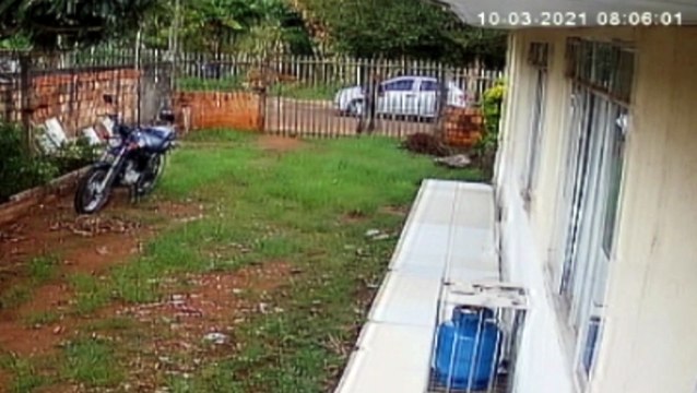 Câmera de segurança registra furto de bicicleta no Bairro Neva