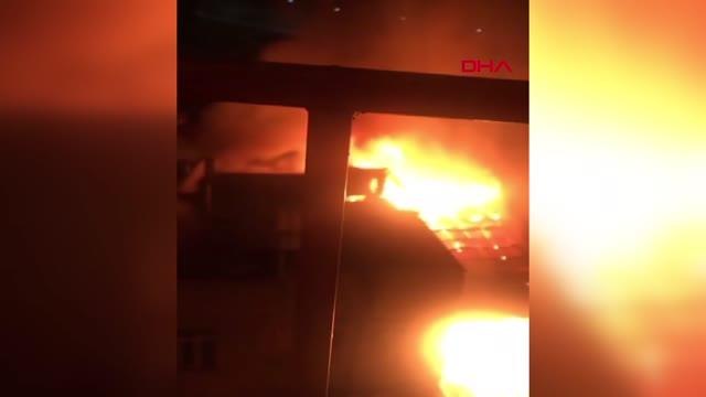 KAHRAMANMARAŞ Yaşlı kadını alevlerin arasından kurtaran bekçi ödüllendirildi