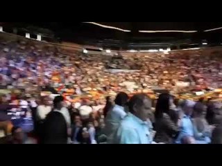 L’arribada de Javier Ortega a l’acte de VOX