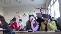 مدرّسة كردية تخشى من تداعيات الحرب السورية على مستقبل طلابها