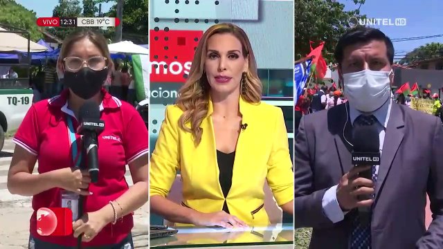 Manifestaciones políticas en las afueras del centro de cómputo