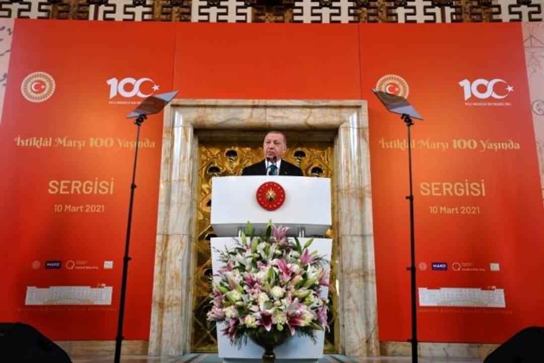TBMM'de 100. yılında İstiklal Marşı sergisi açıldı