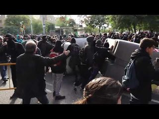 Iu-tuber: "Grup de manifestants aturen els CDR"