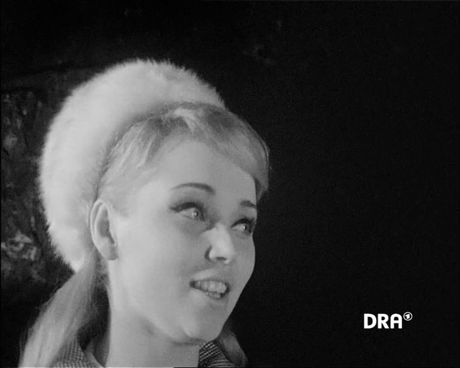 Vera Schneidenbach in den Saalfelder Feengrotten (1966) HD