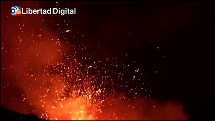 El volcán Etna en Italia vuelve a entrar en erupción