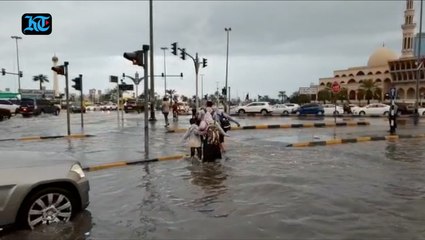 Heavy rains disrupt traffic, schools in UAE